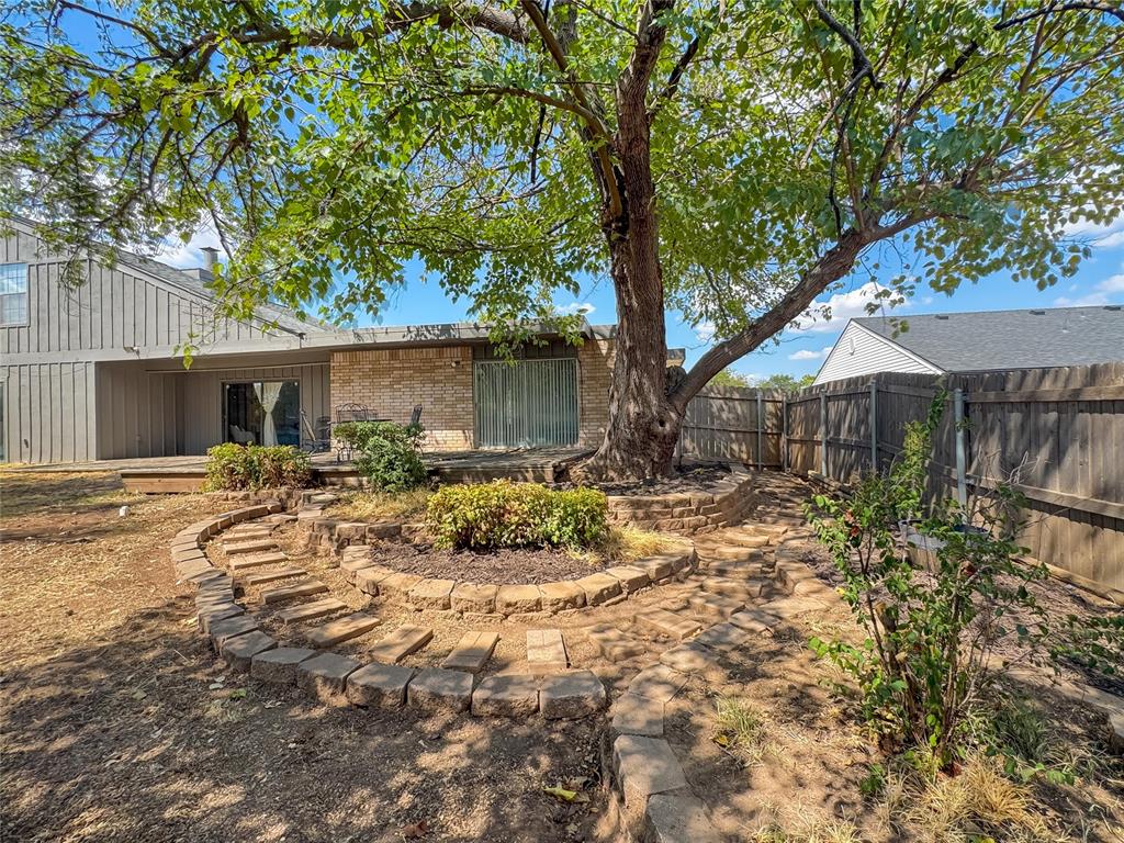 2302 Lindenwood Lane Property Photo 43