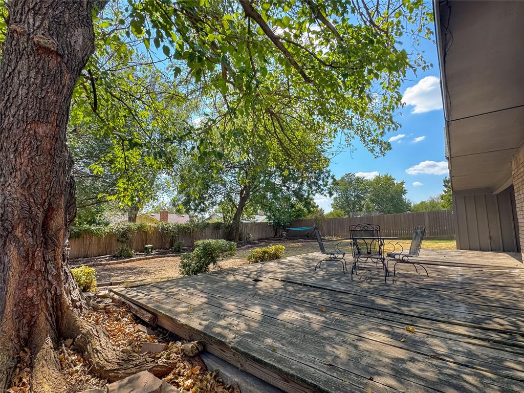 2302 Lindenwood Lane Property Photo 44