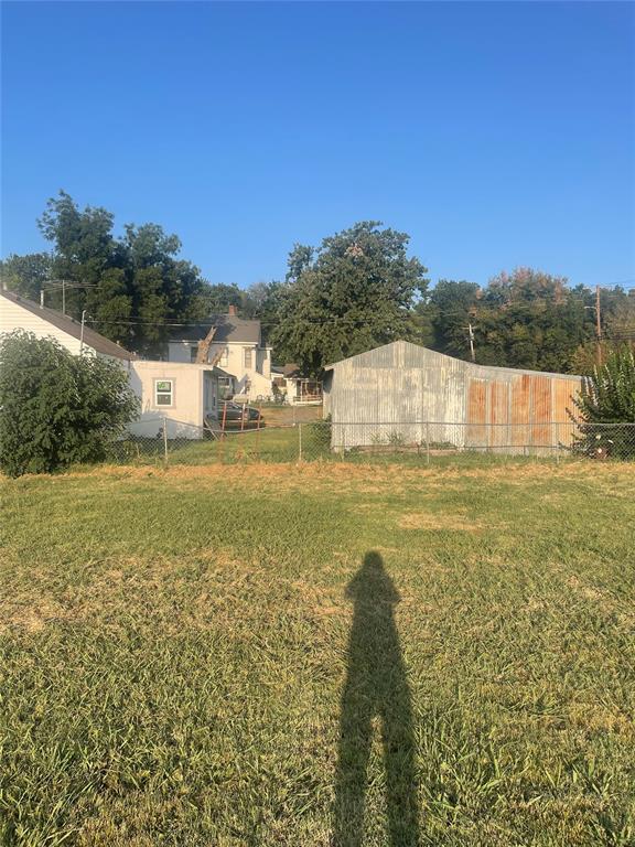 230 E Broadway Street Property Photo 20