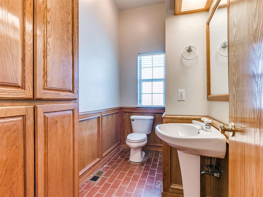 2517 Mission Road Property Photo 25