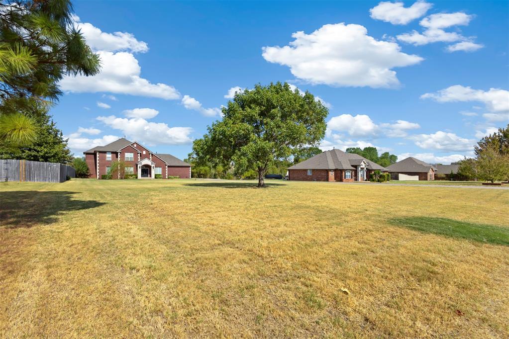 4613 Southcreek Road Property Photo 1