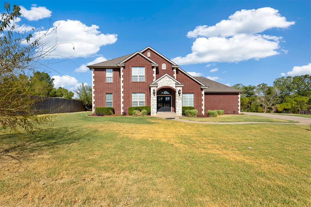 4613 Southcreek Road Property Photo 3