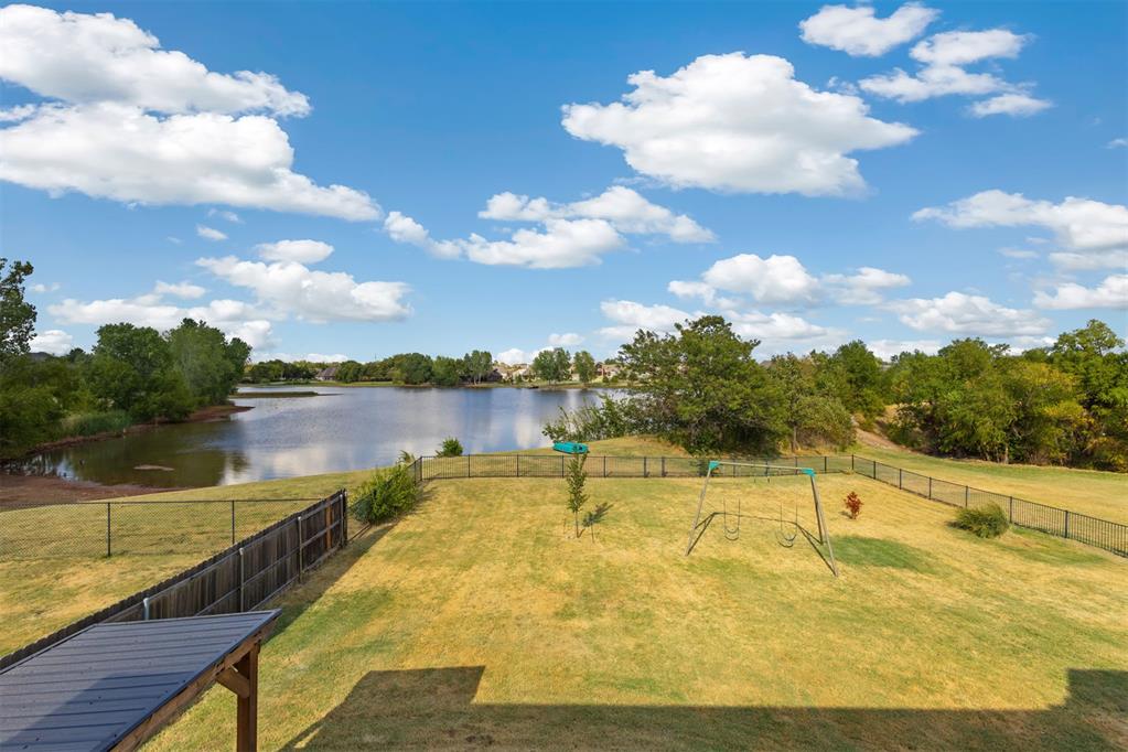 4613 Southcreek Road Property Photo 4