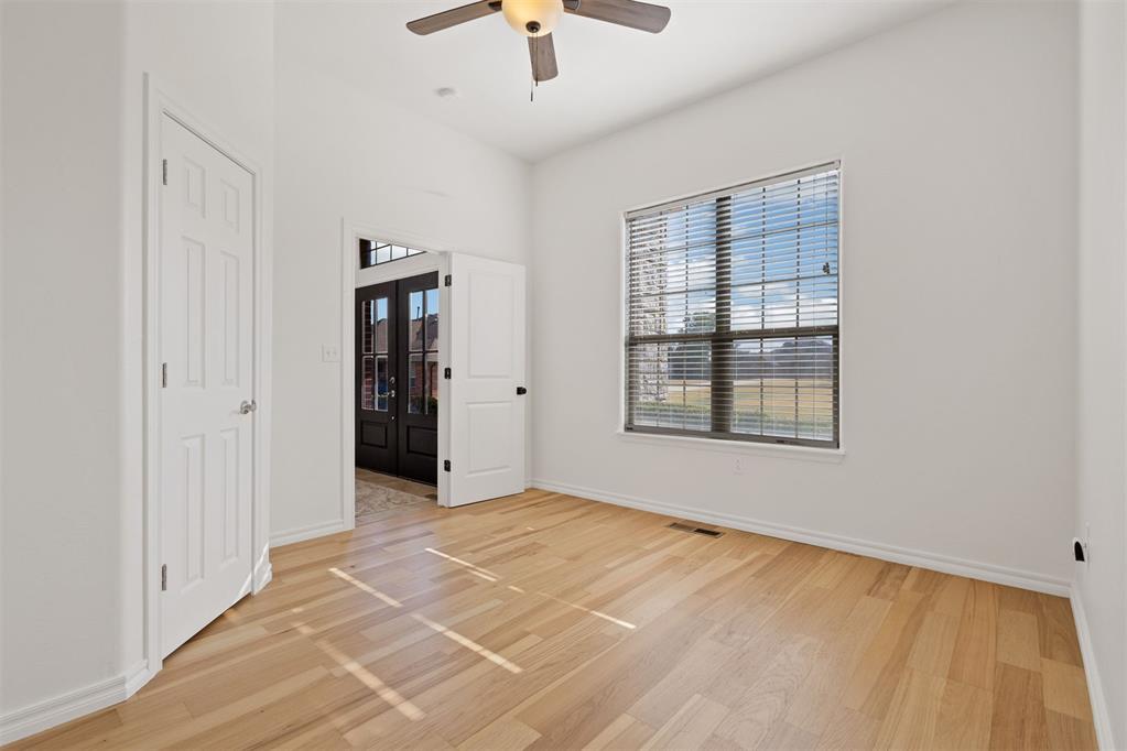 4613 Southcreek Road Property Photo 31