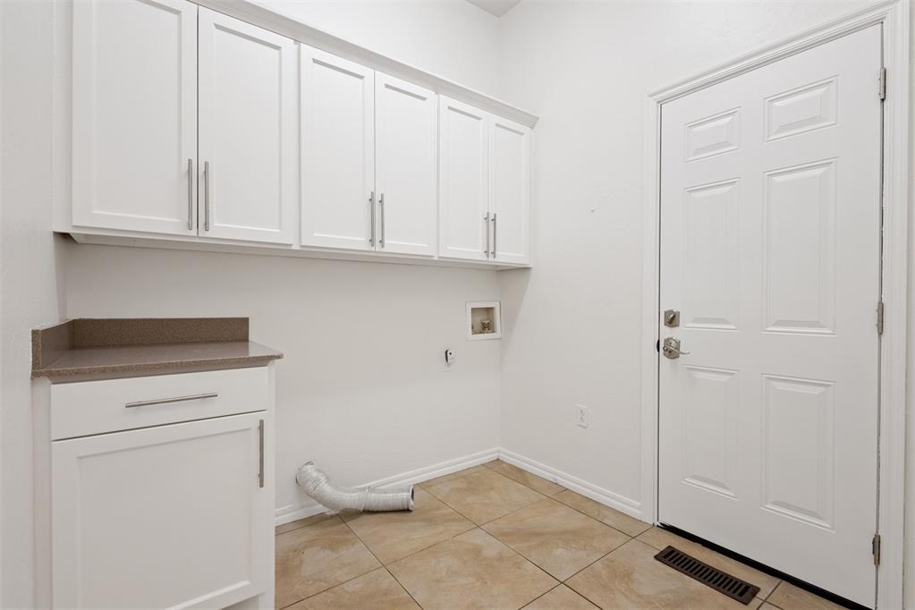 4613 Southcreek Road Property Photo 40