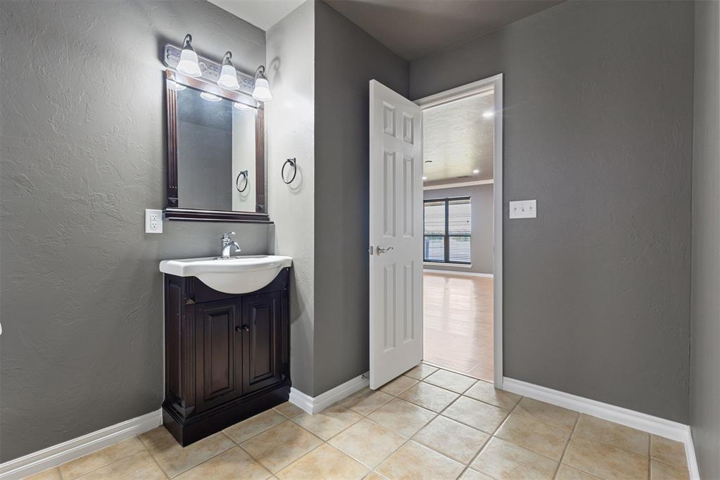4613 Southcreek Road Property Photo 41