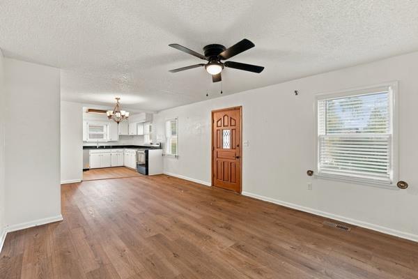 1250077 Property Photo 3