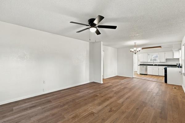 1250077 Property Photo 4