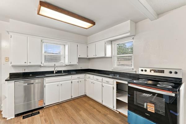 1250077 Property Photo 6