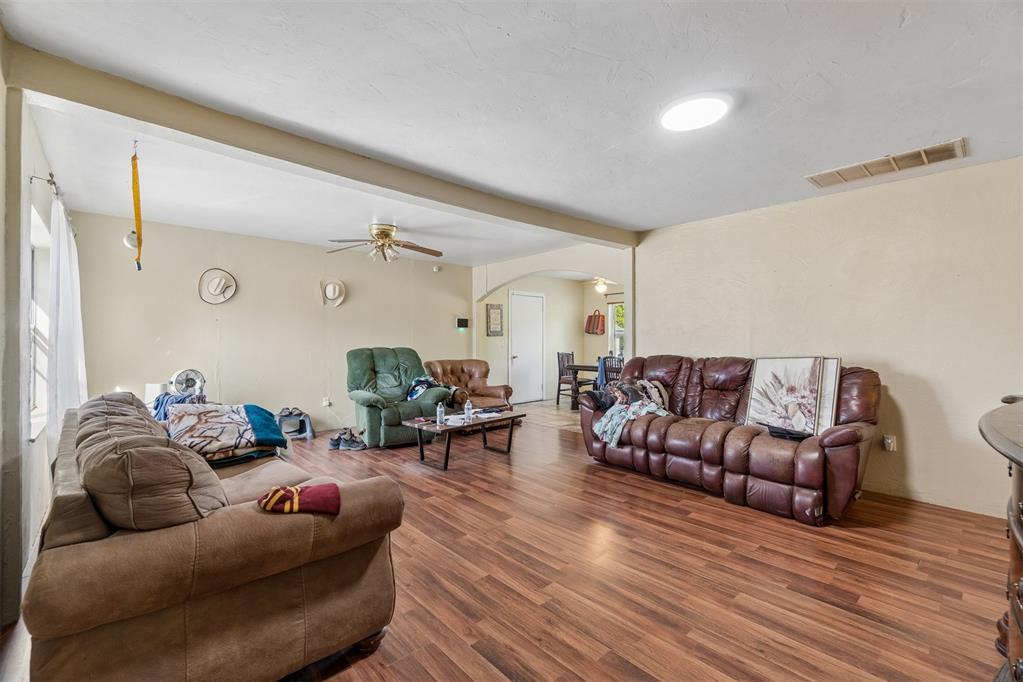 8625 Ne 17th Street Property Photo 4