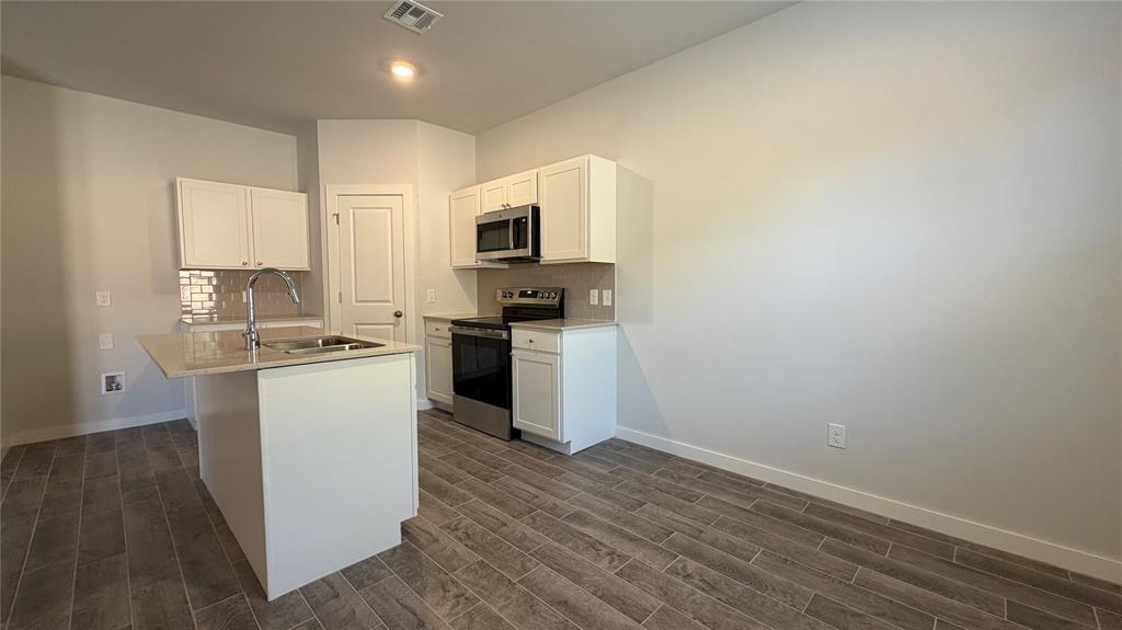 17421 Lantana Loop Property Photo 4
