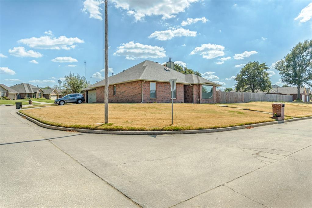 1808 Goldenrod Lane Property Photo 2