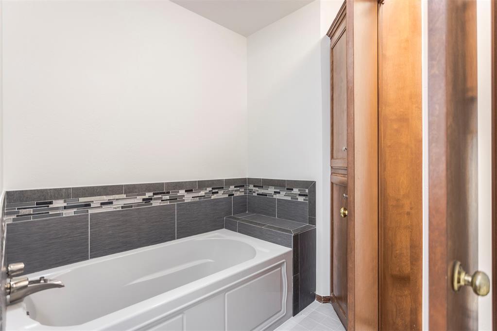 1808 Goldenrod Lane Property Photo 17