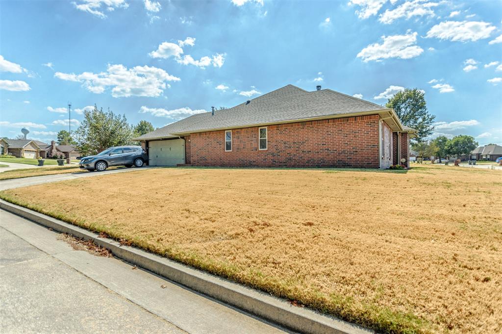 1808 Goldenrod Lane Property Photo 27