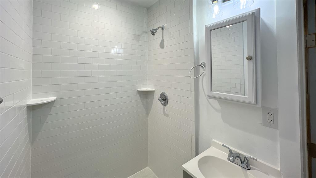 6626 Nw 12th Property Photo 14
