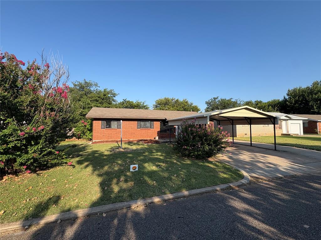 2605 Queensbury Road Property Photo 4
