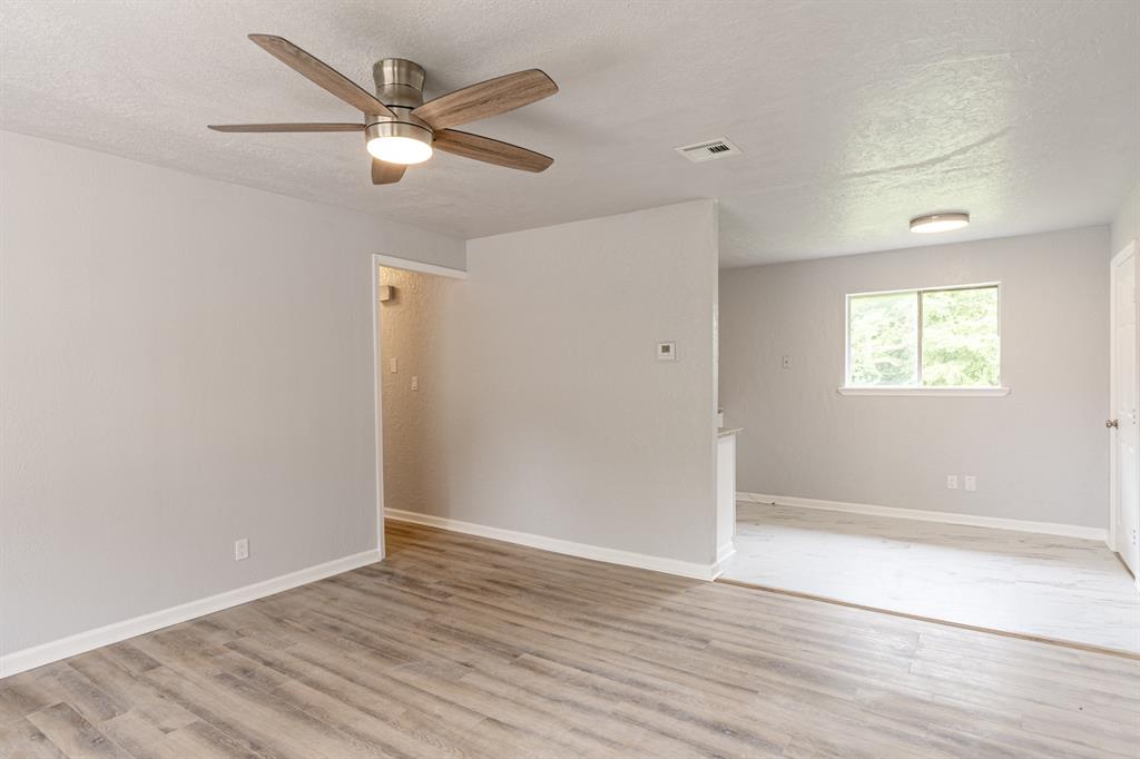 2605 Queensbury Road Property Photo 6
