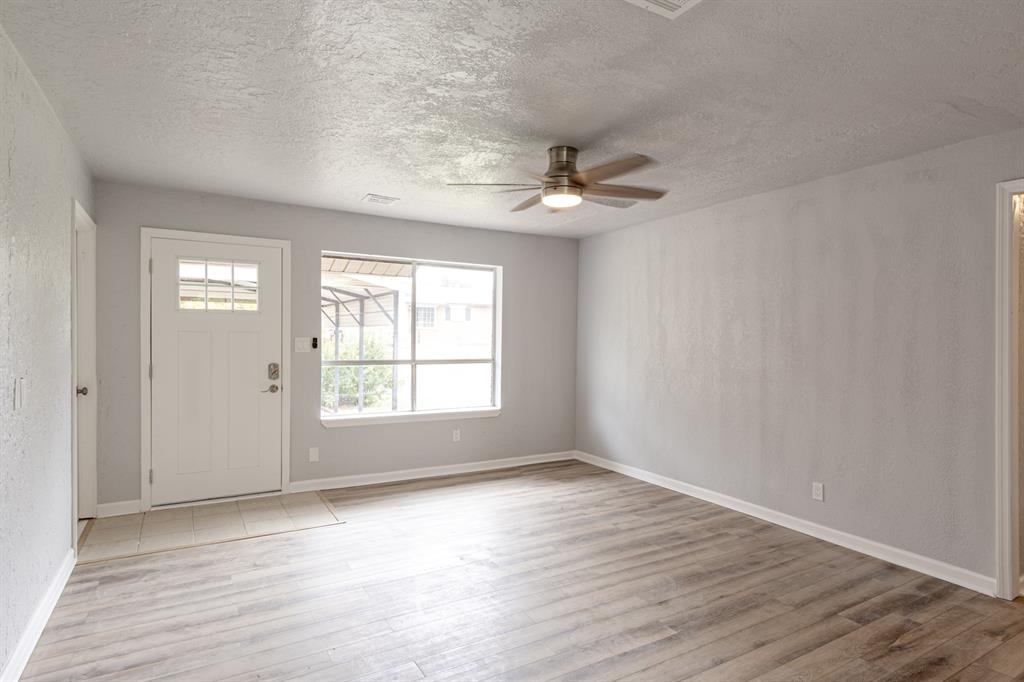 2605 Queensbury Road Property Photo 8