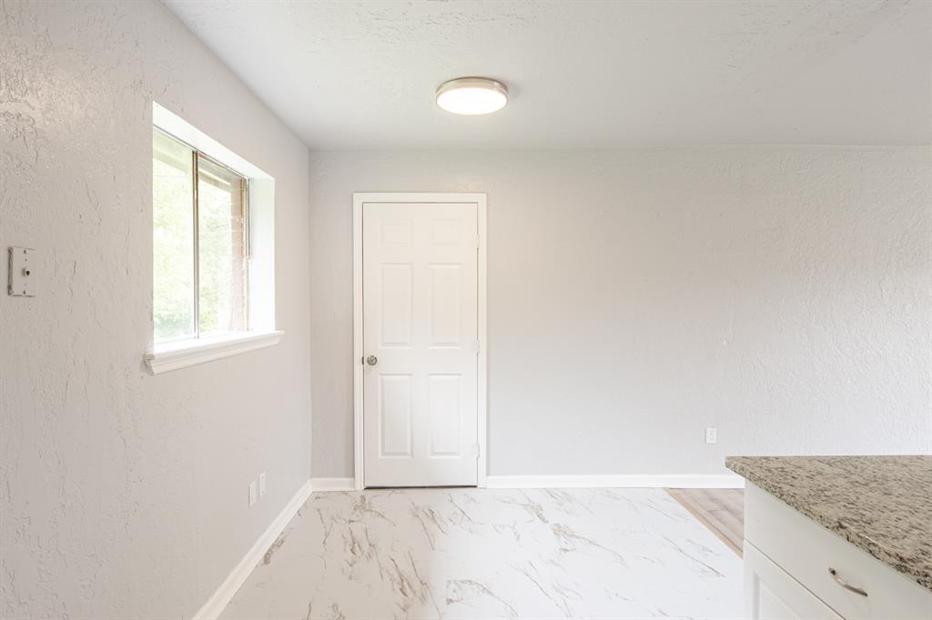 2605 Queensbury Road Property Photo 13