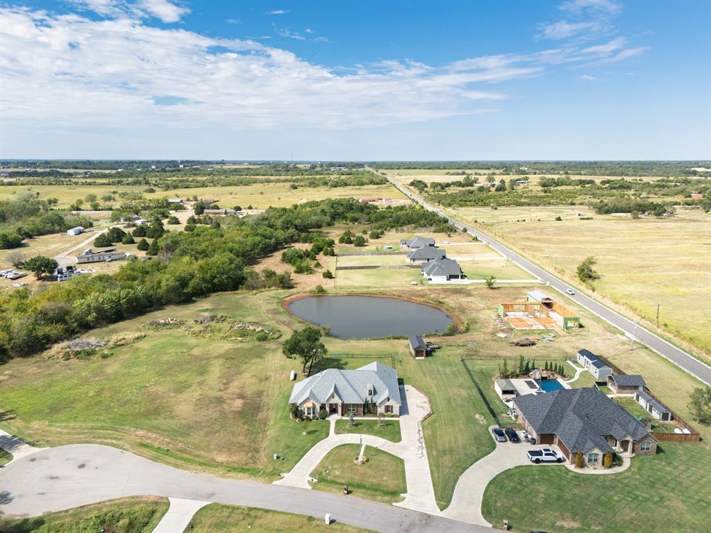 5728 Winding Creek Road Property Photo 4