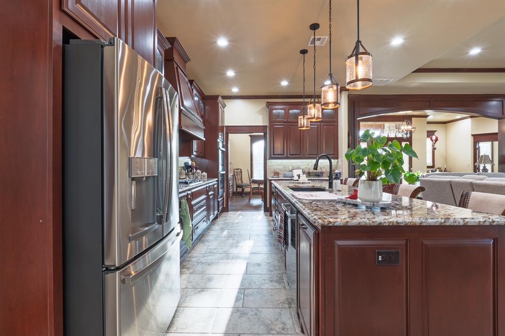 5728 Winding Creek Road Property Photo 6