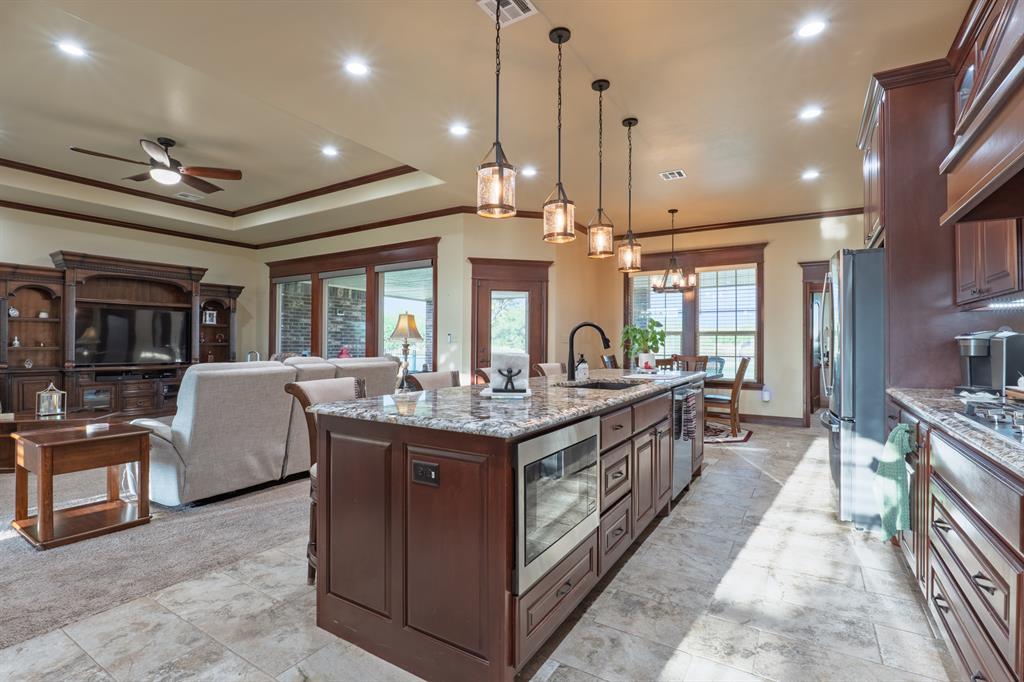 5728 Winding Creek Road Property Photo 7
