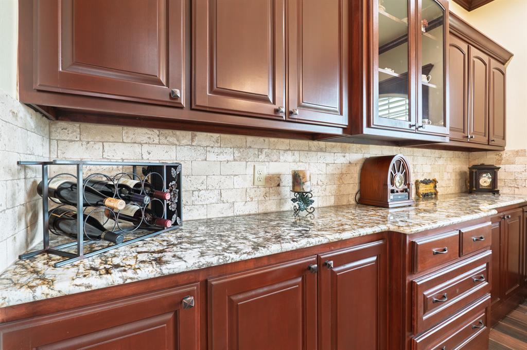 5728 Winding Creek Road Property Photo 10