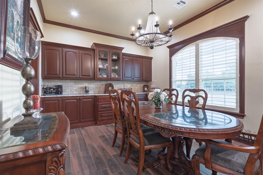 5728 Winding Creek Road Property Photo 15