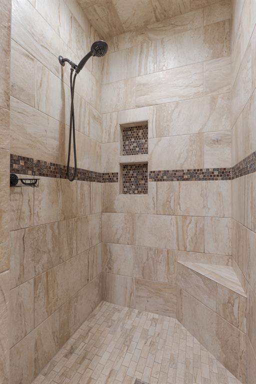 5728 Winding Creek Road Property Photo 24