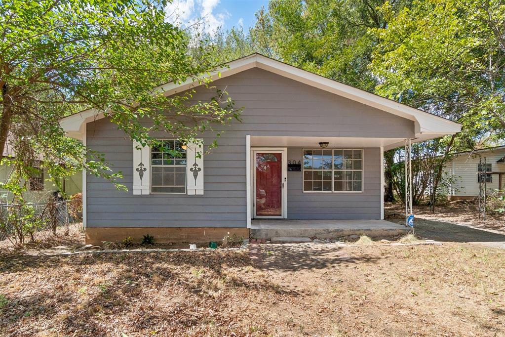 304 S Fourth Street Property Photo 5