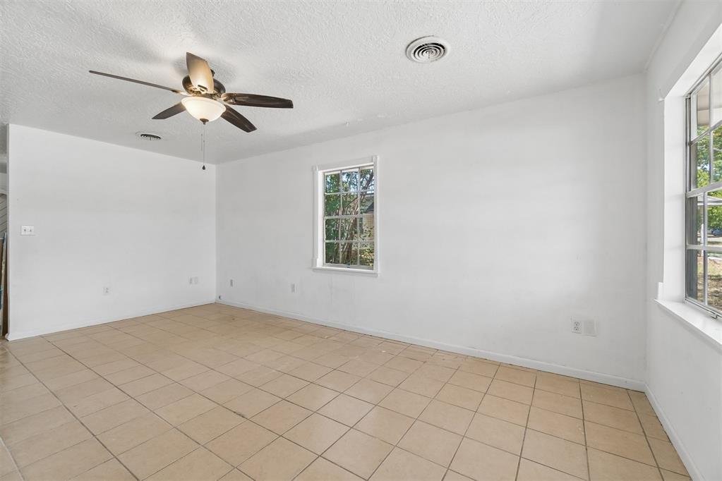 304 S Fourth Street Property Photo 9