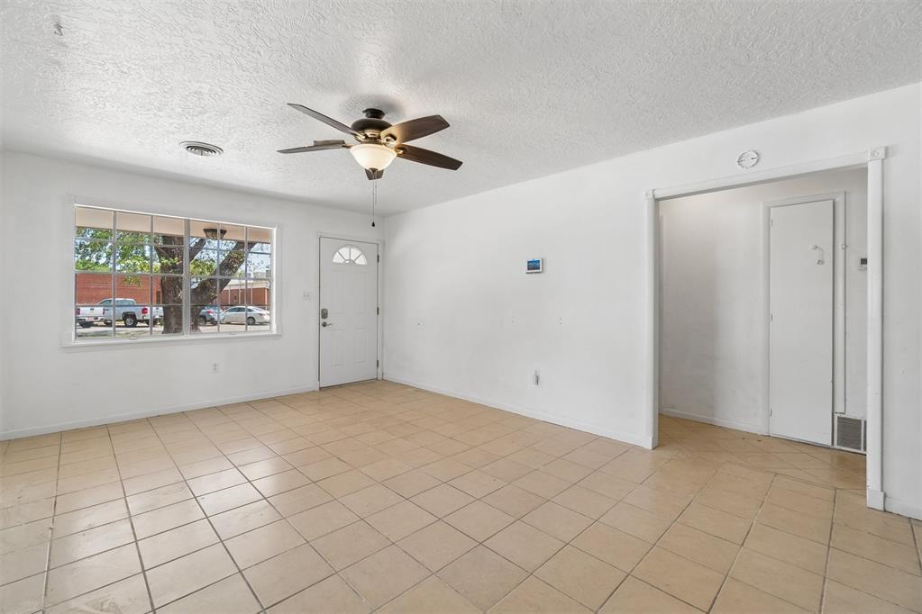 304 S Fourth Street Property Photo 11
