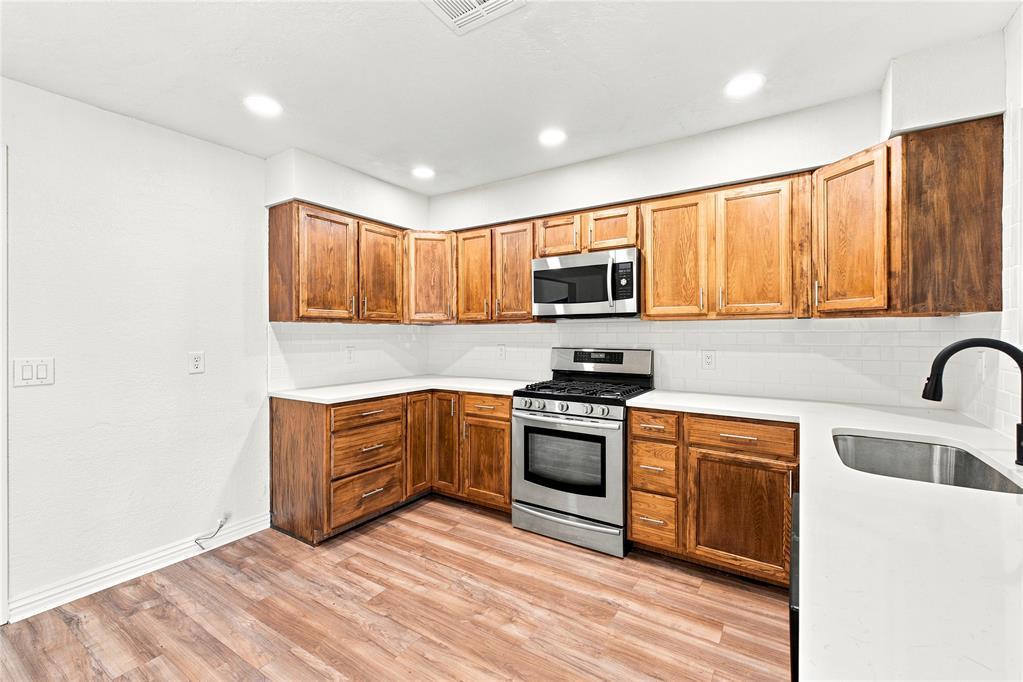 8029 Nw 89th Street Property Photo 11