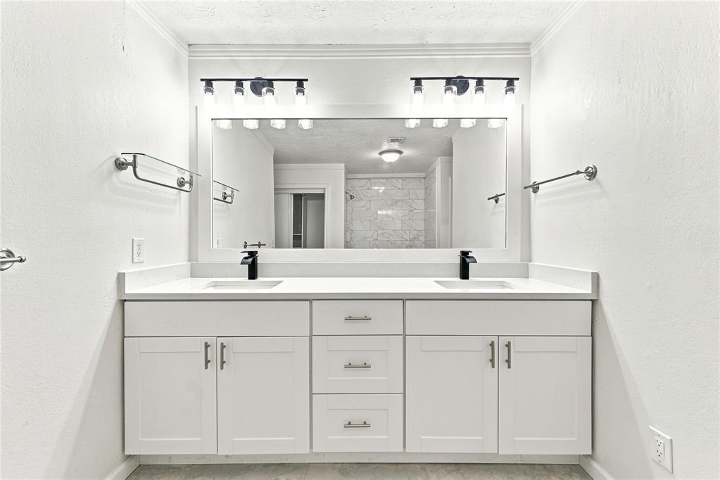 8029 Nw 89th Street Property Photo 20