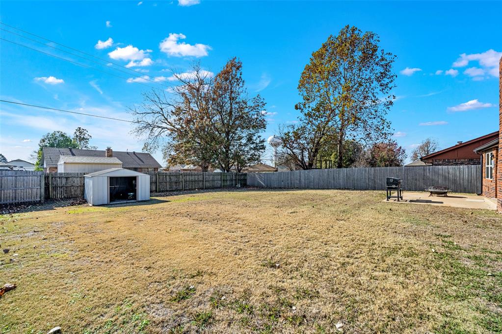 512 Wood Hollow Lane Property Photo 3