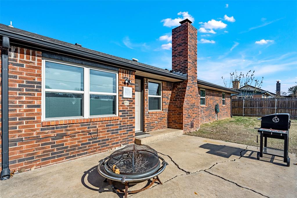 512 Wood Hollow Lane Property Photo 4