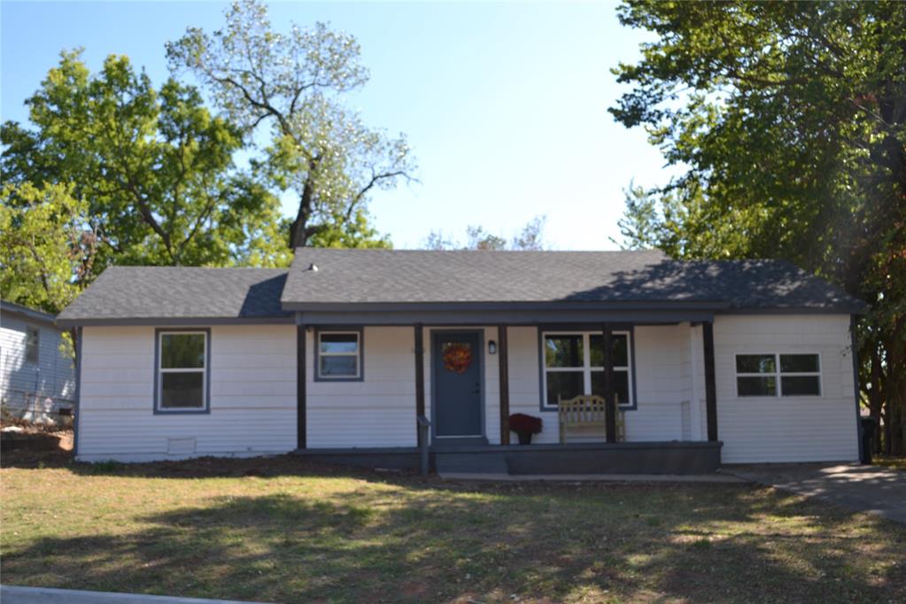 1020 Hickory Lane Property Photo 2