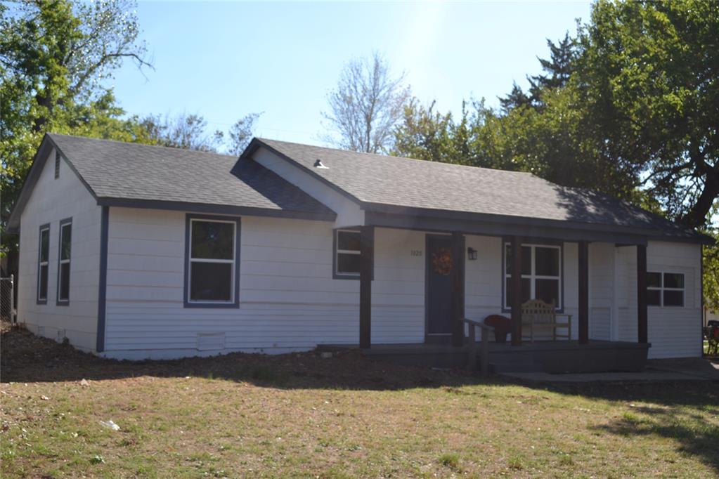 1020 Hickory Lane Property Photo 4