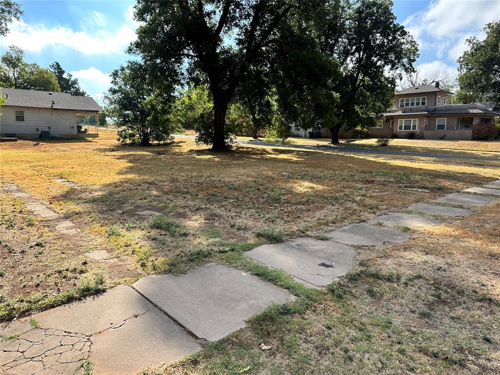 627 S 8th Street Property Photo 1