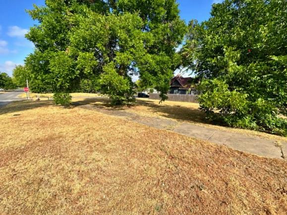 627 S 8th Street Property Photo 3