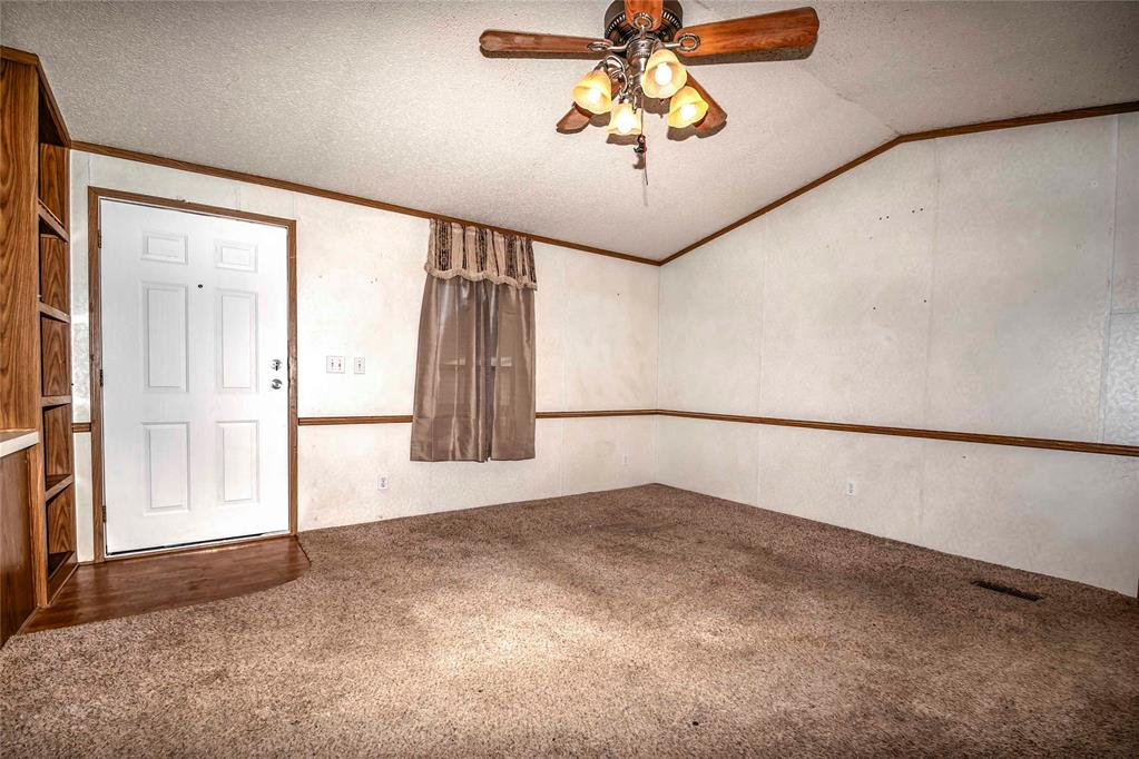 349493 E 850 Road Property Photo 7