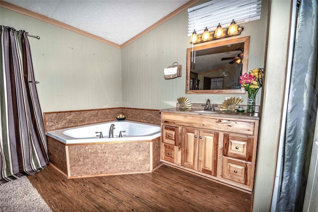 349493 E 850 Road Property Photo 12