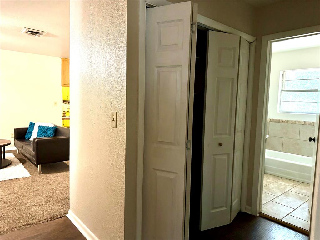 1305 S 10th Street Property Photo 10