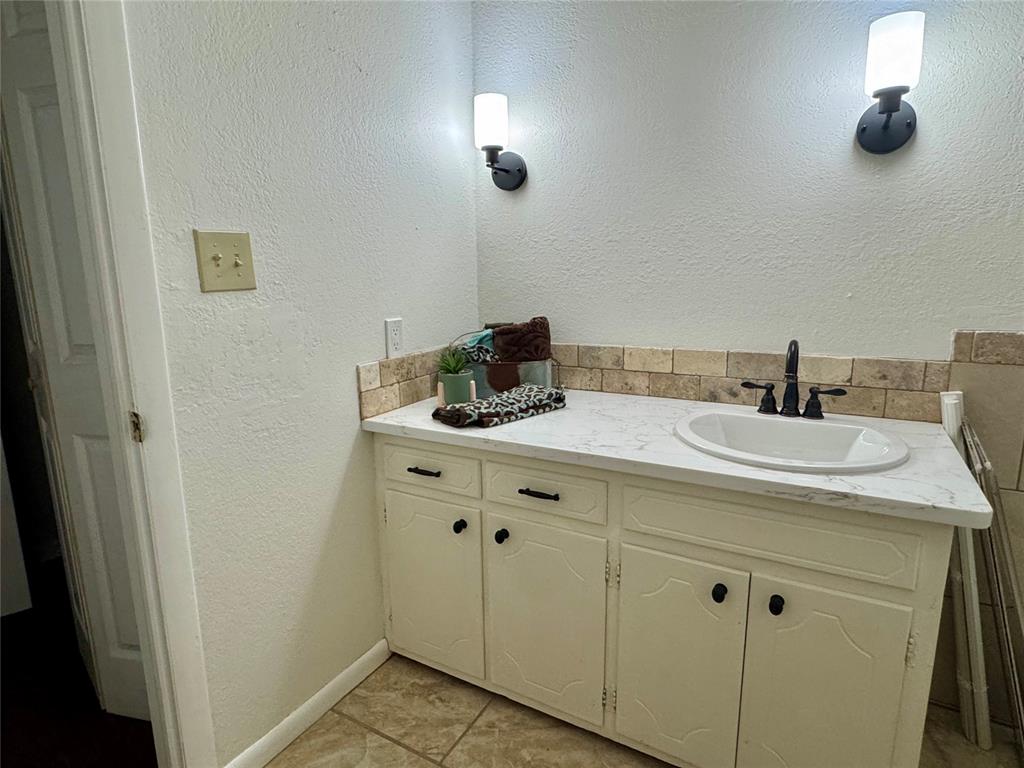 1305 S 10th Street Property Photo 14