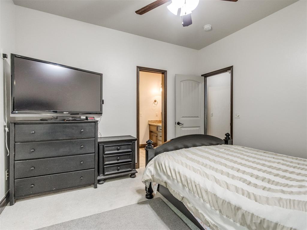 2217 Crestwood Drive Property Photo 30