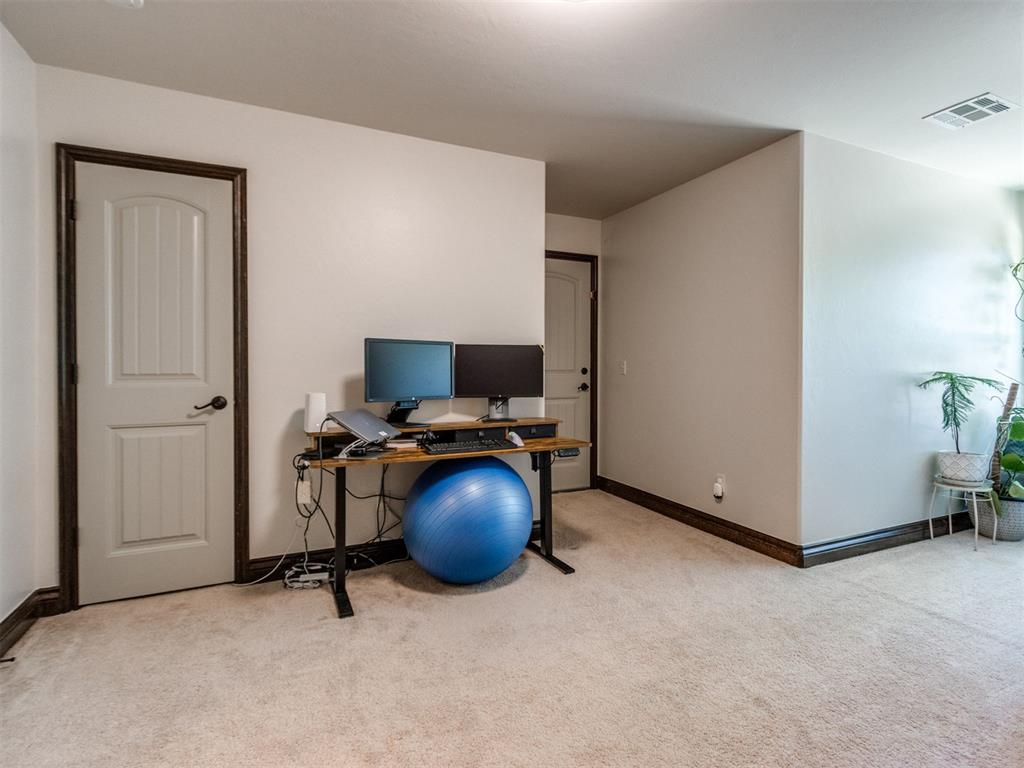 2217 Crestwood Drive Property Photo 35