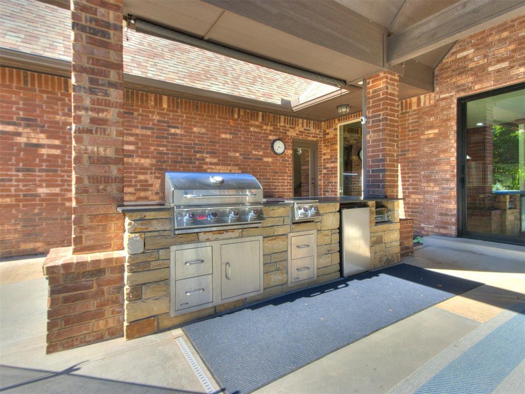 2217 Crestwood Drive Property Photo 43