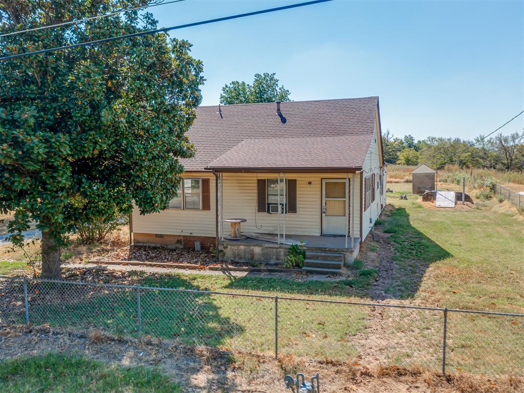 11810 E Draper Avenue Property Photo 3