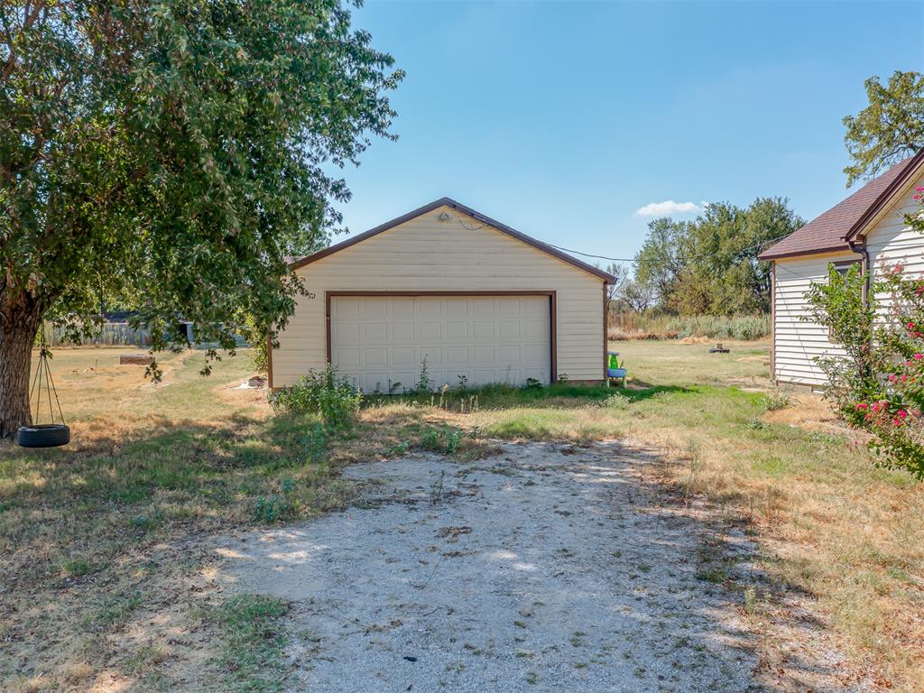 11810 E Draper Avenue Property Photo 4