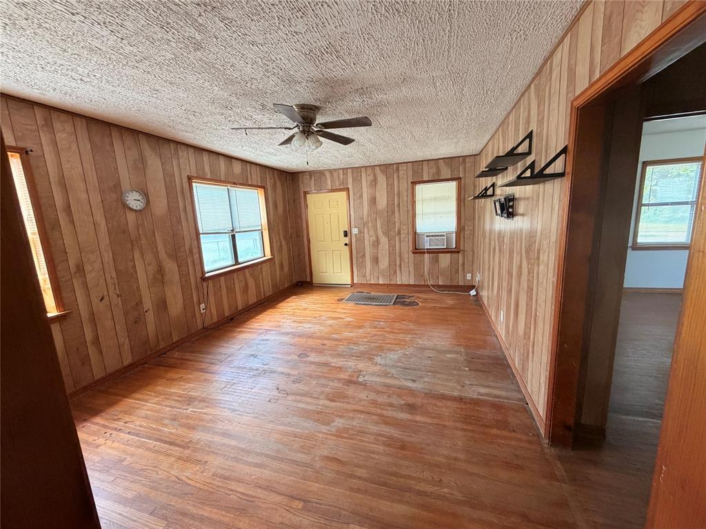 11810 E Draper Avenue Property Photo 7